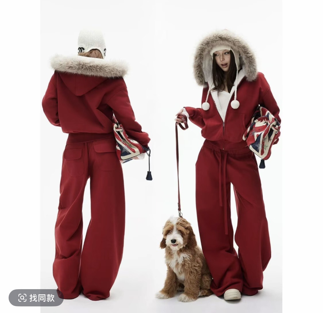 新款孕妇装2025年熔岩红毛领加绒拉链连帽外套+休闲弯刀卫裤套装