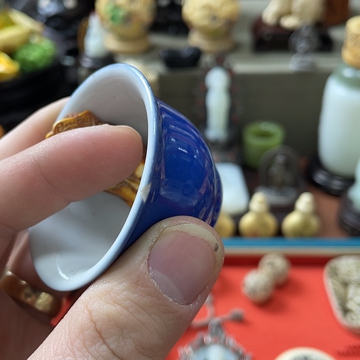 汉***子瓷片精美雕刻精美