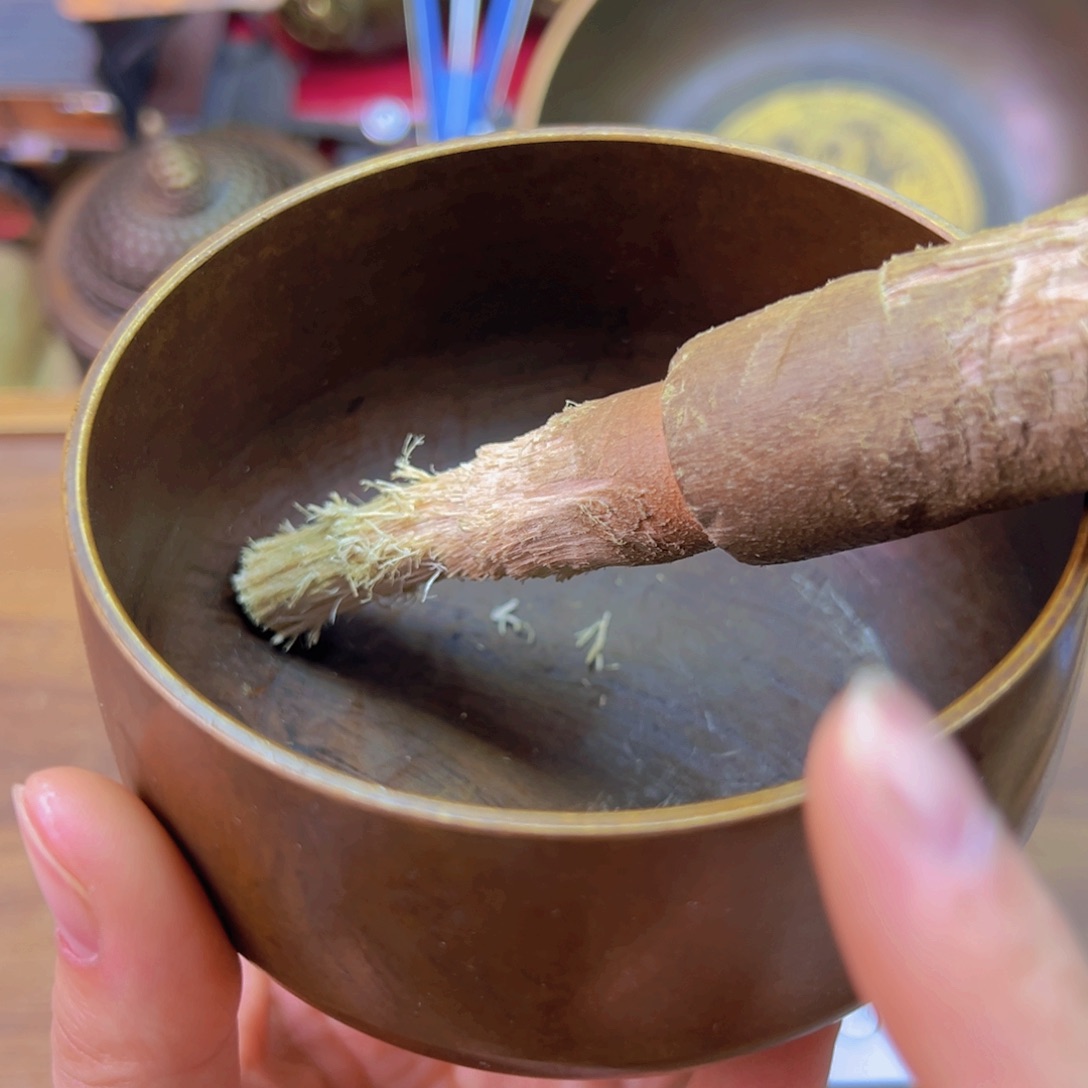 原矿风磨铜紫金钵盂