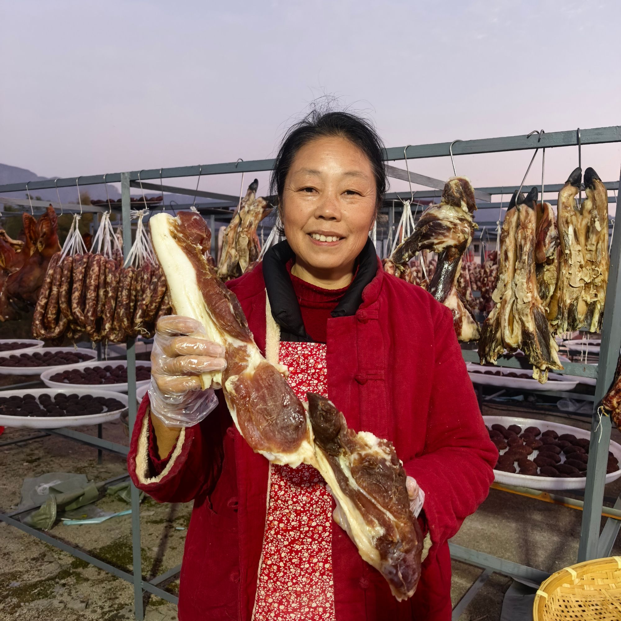 大别山腊肉 猪肉现场称重 农副产品