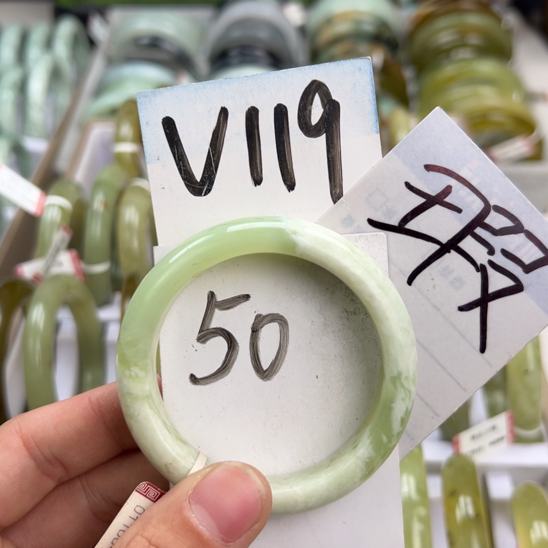 岫玉手镯未镶嵌天然岫玉