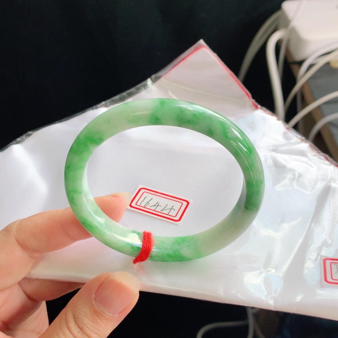 未镶嵌手镯（贵妃镯）翡翠03