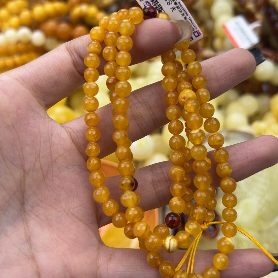 琥珀珠宝奇石未镶嵌