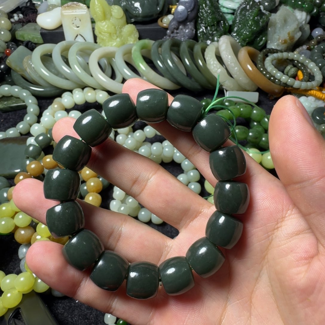 和田玉未镶嵌手串