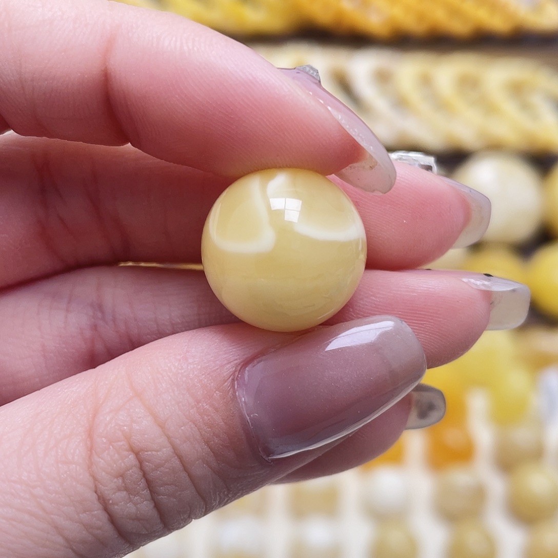 琥珀未镶嵌裸石16mm圆珠瑕