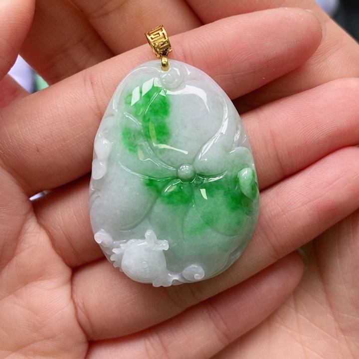 翡翠颈饰未镶嵌吊坠
