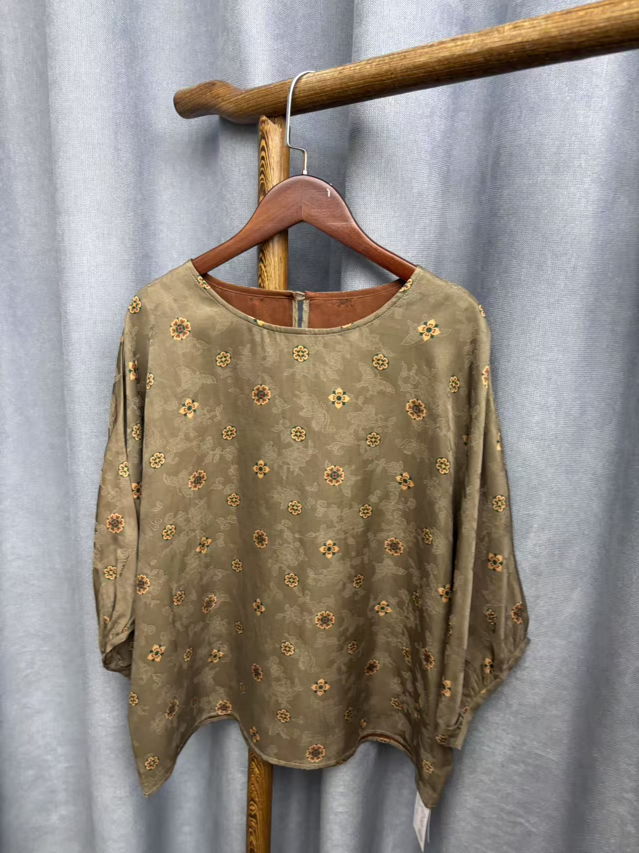 （瑕疵）2025秋季新款时尚百搭新中式桑蚕丝香云纱上衣女W523