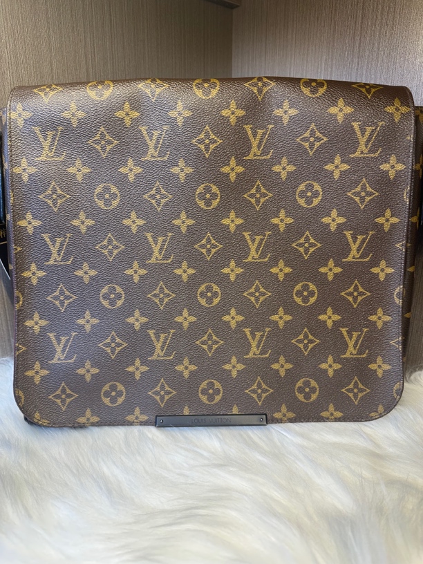 95新 LouisVuitton/路易威登 棕色翻盖斜挎包