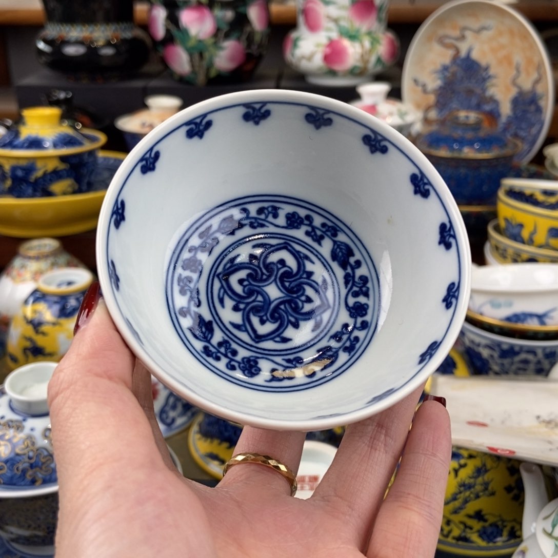 陶瓷艺术家的作品也是一个