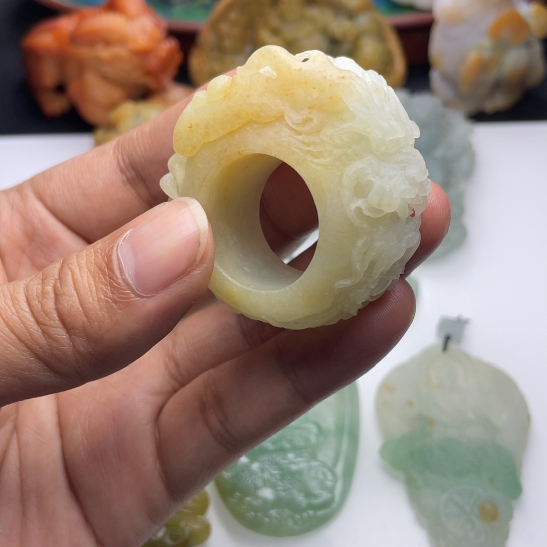 定制翡翠未镶嵌22内径