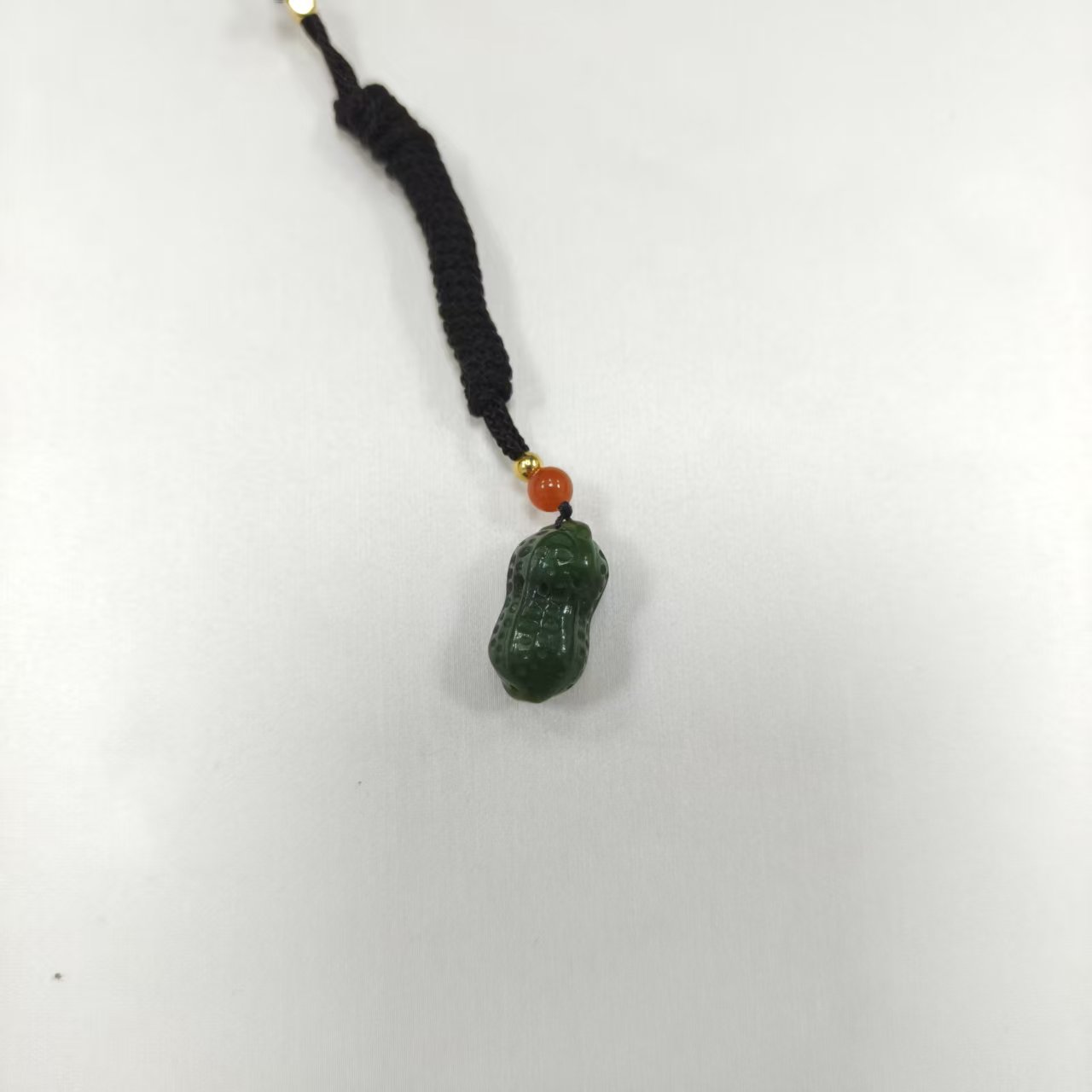 天然和田玉吊坠  57