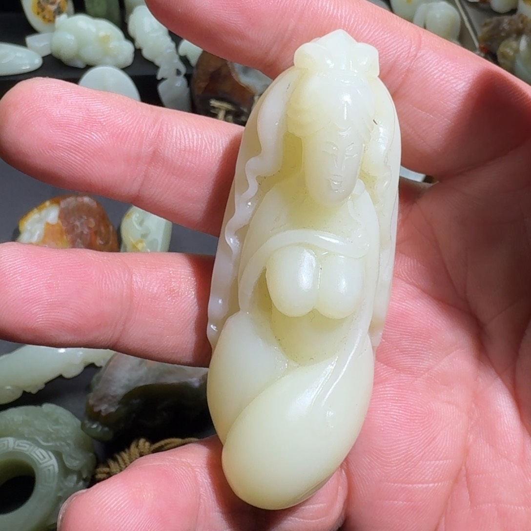 和田玉颈饰未镶嵌