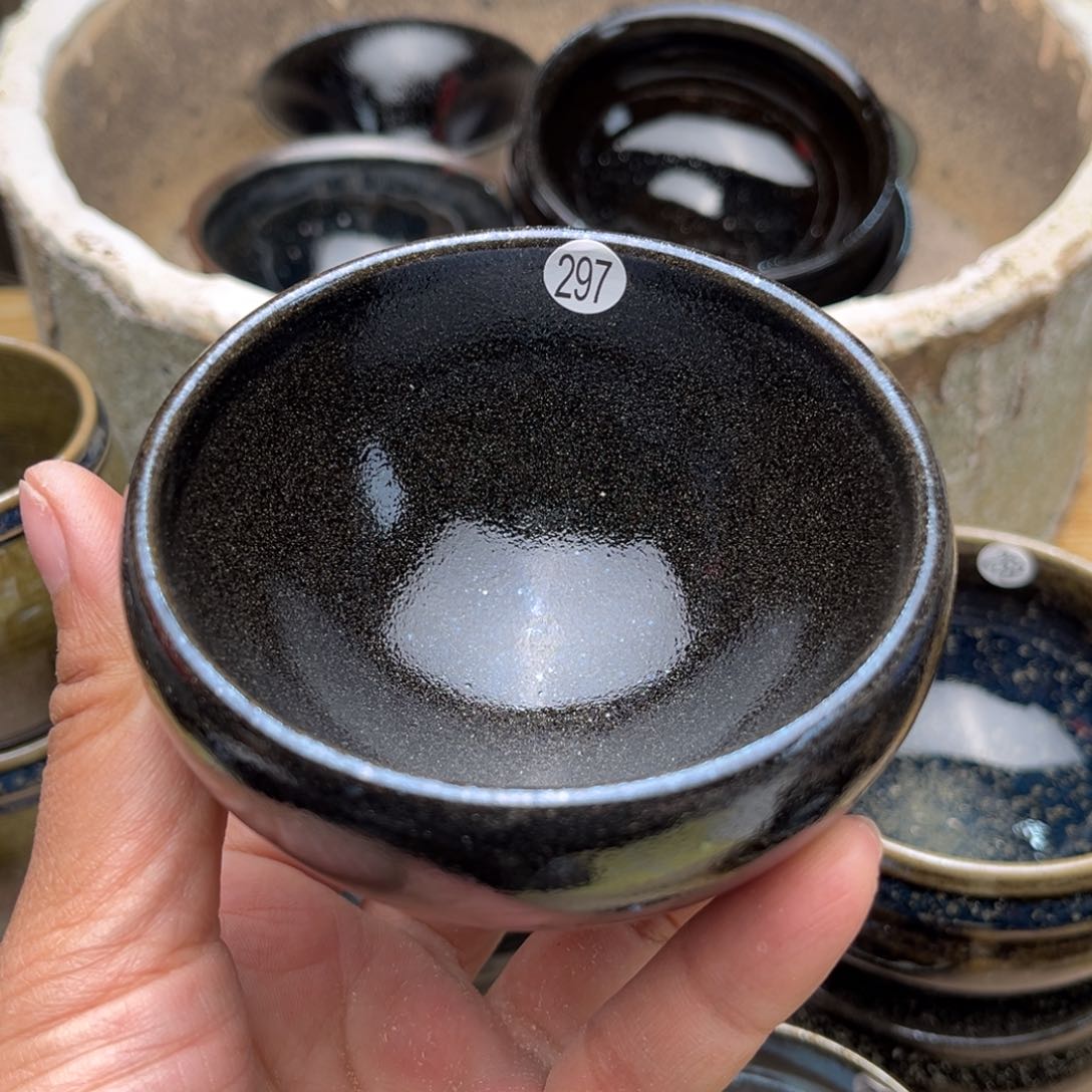 茶盏义兴龙窑坚持真柴烧