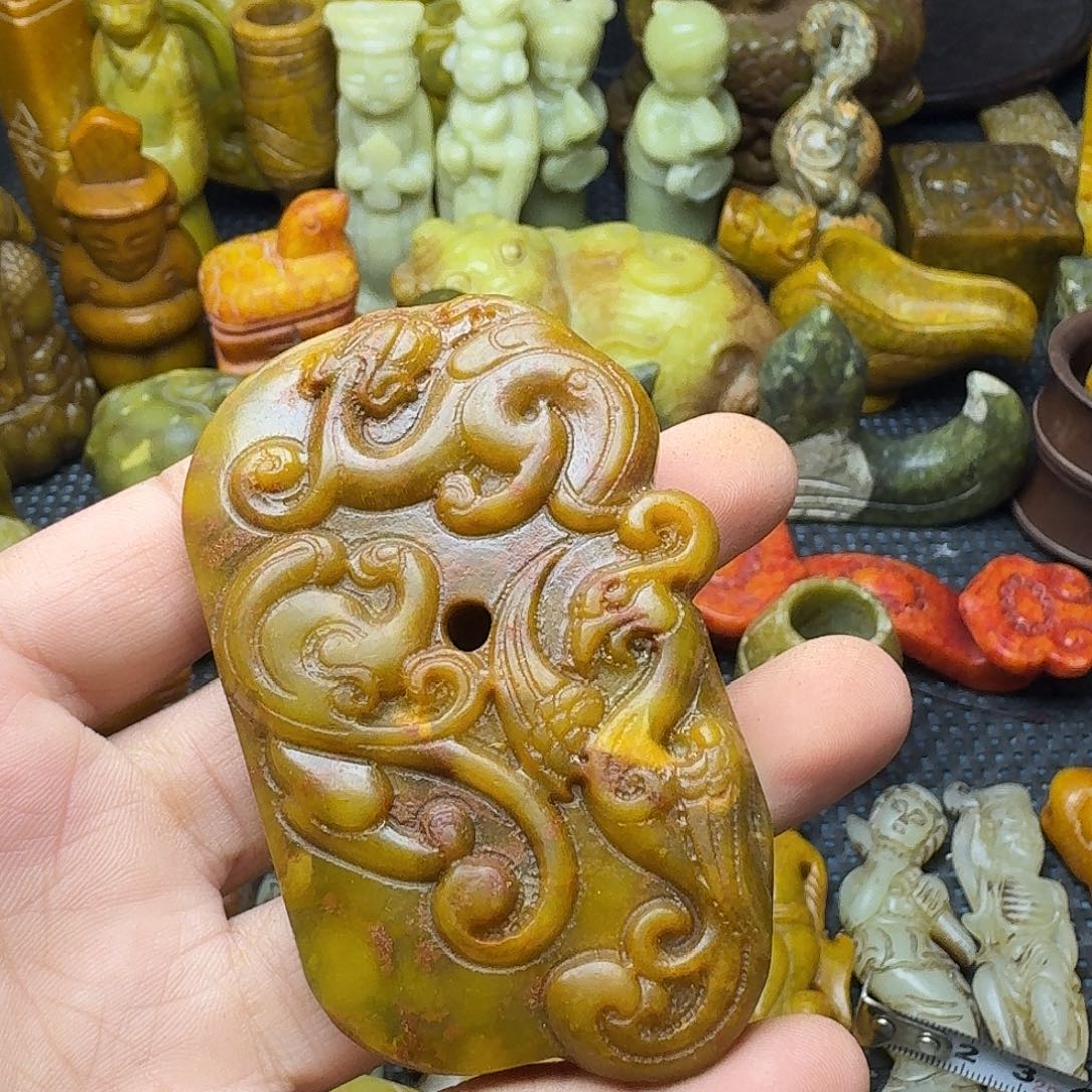 白玉菩提吊坠。。。