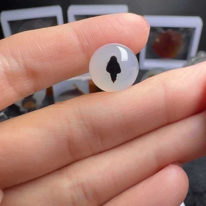 玛瑙/玉髓未镶嵌摆件14.2