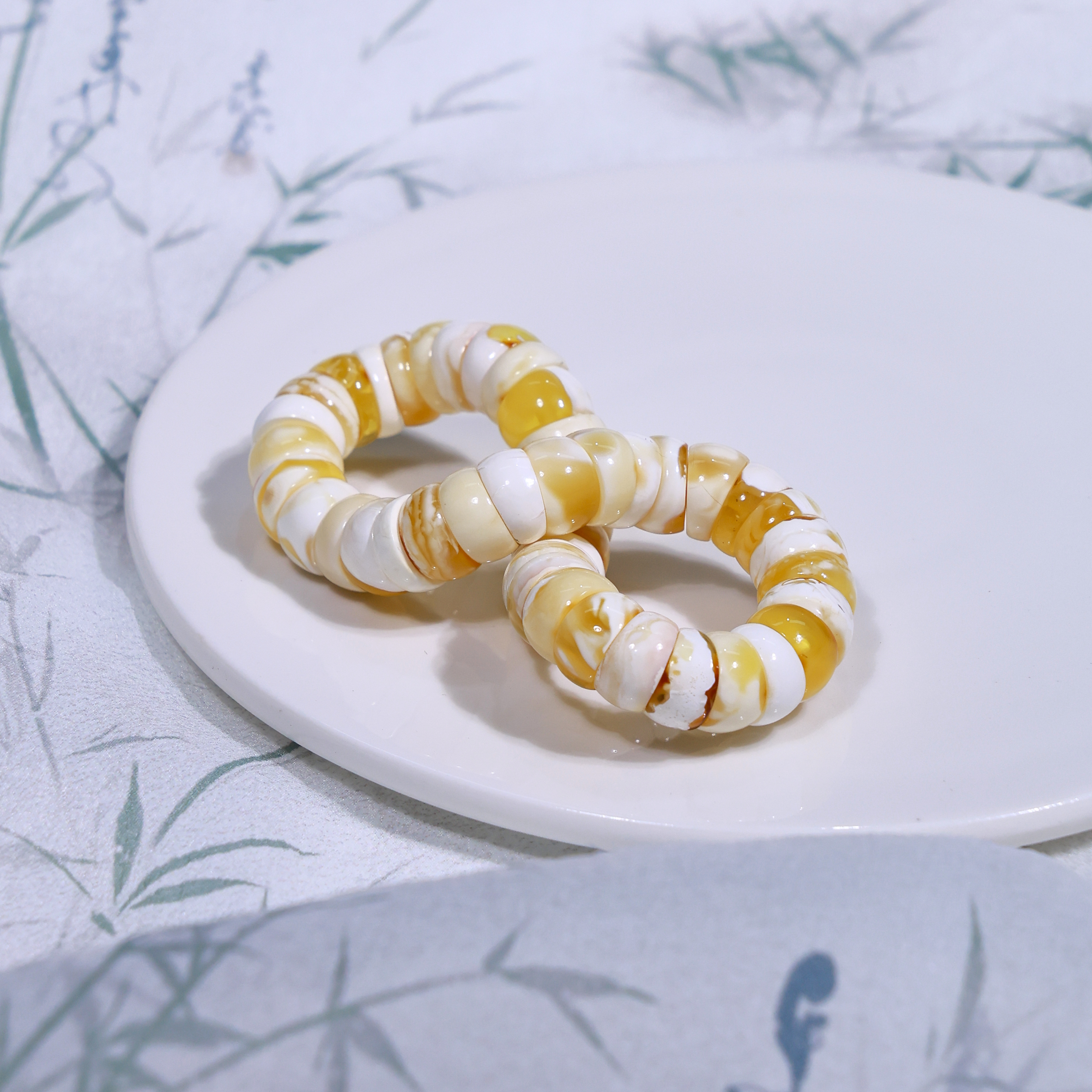 俄料金瓷白妖花扭扭大肠单圈 天然蜜蜡瓷白妖花溶洞大肠手串GY094