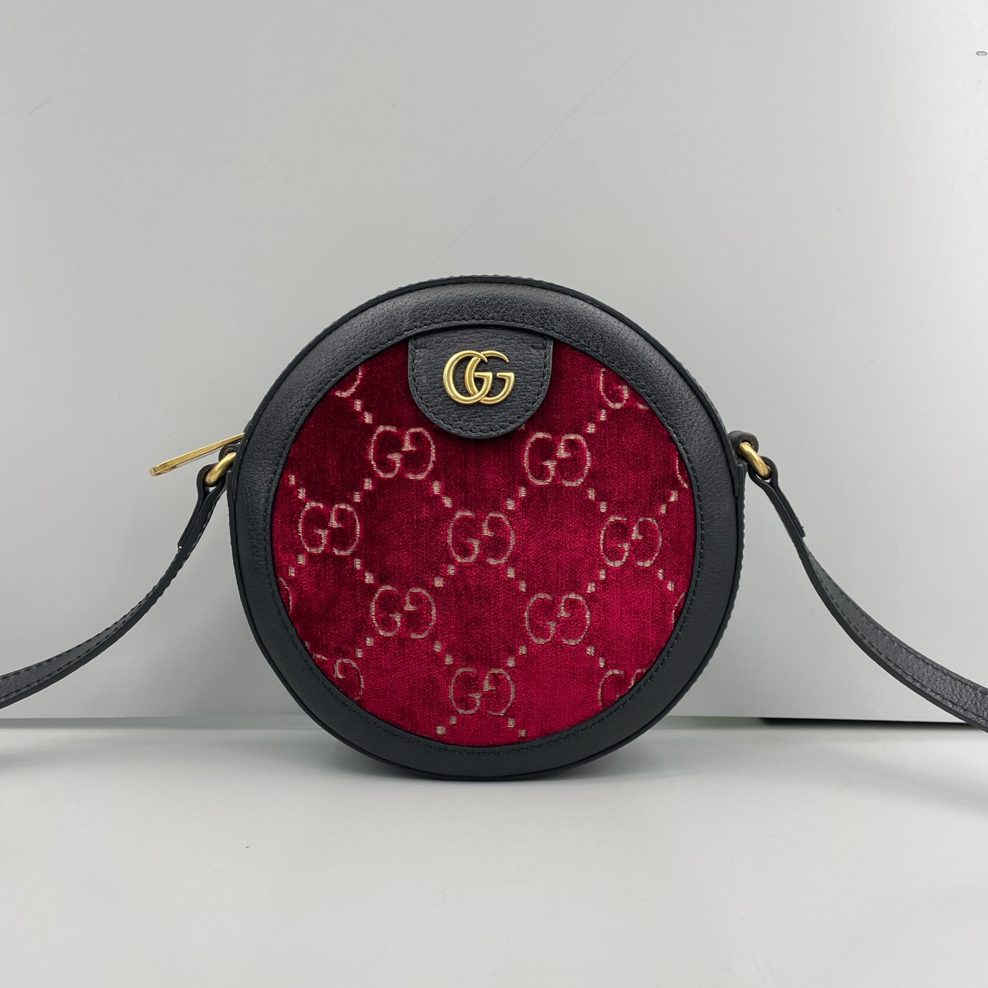 95新 GUCCI/古驰 优选/黑拼红色丝绒圆饼链条包黑标028/18×18×5