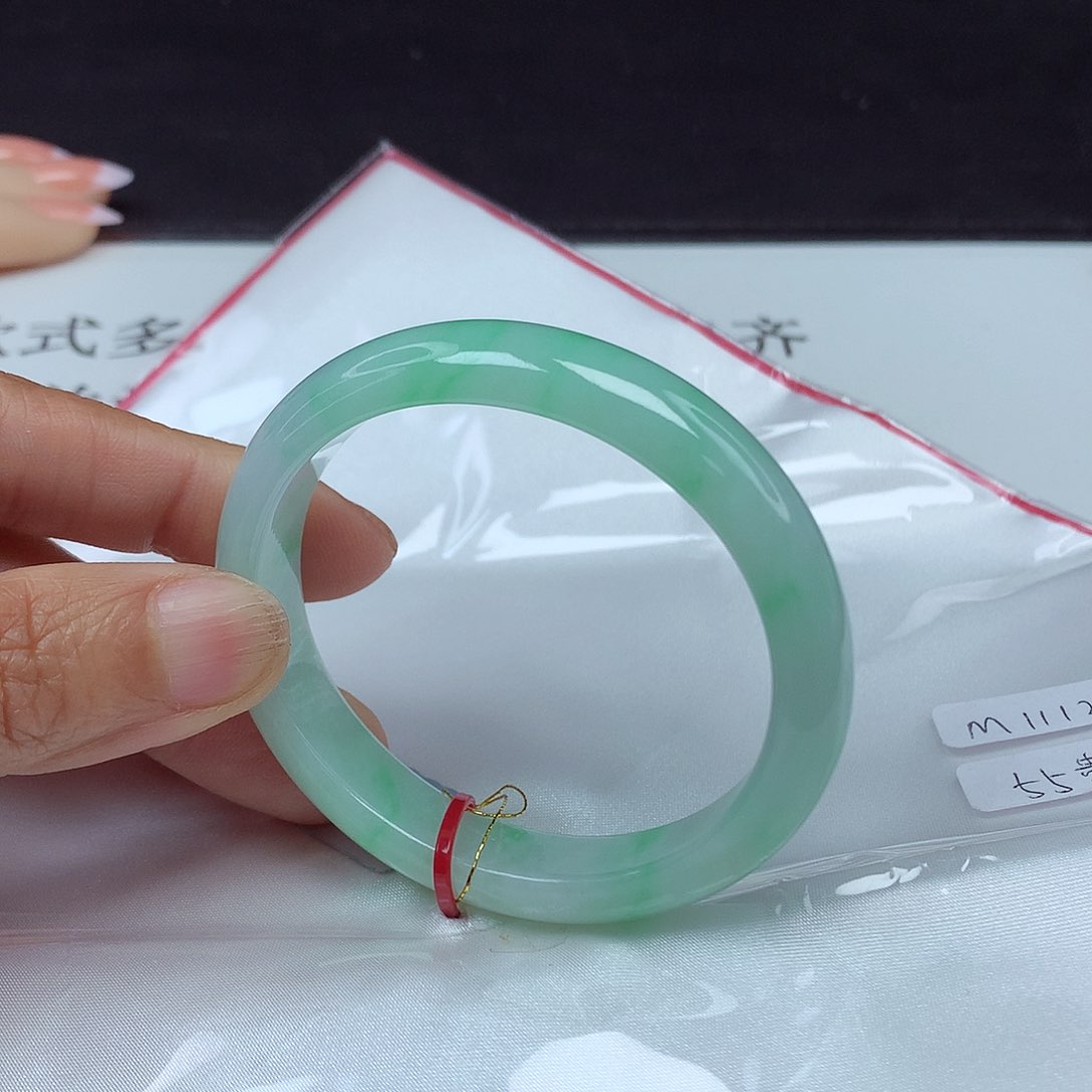 翡翠手镯未镶嵌55贵1200