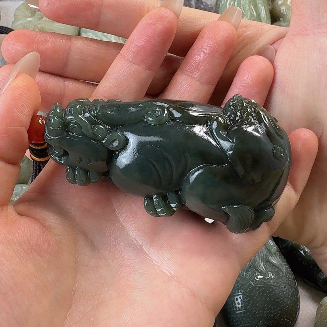 未镶嵌和田玉挂件