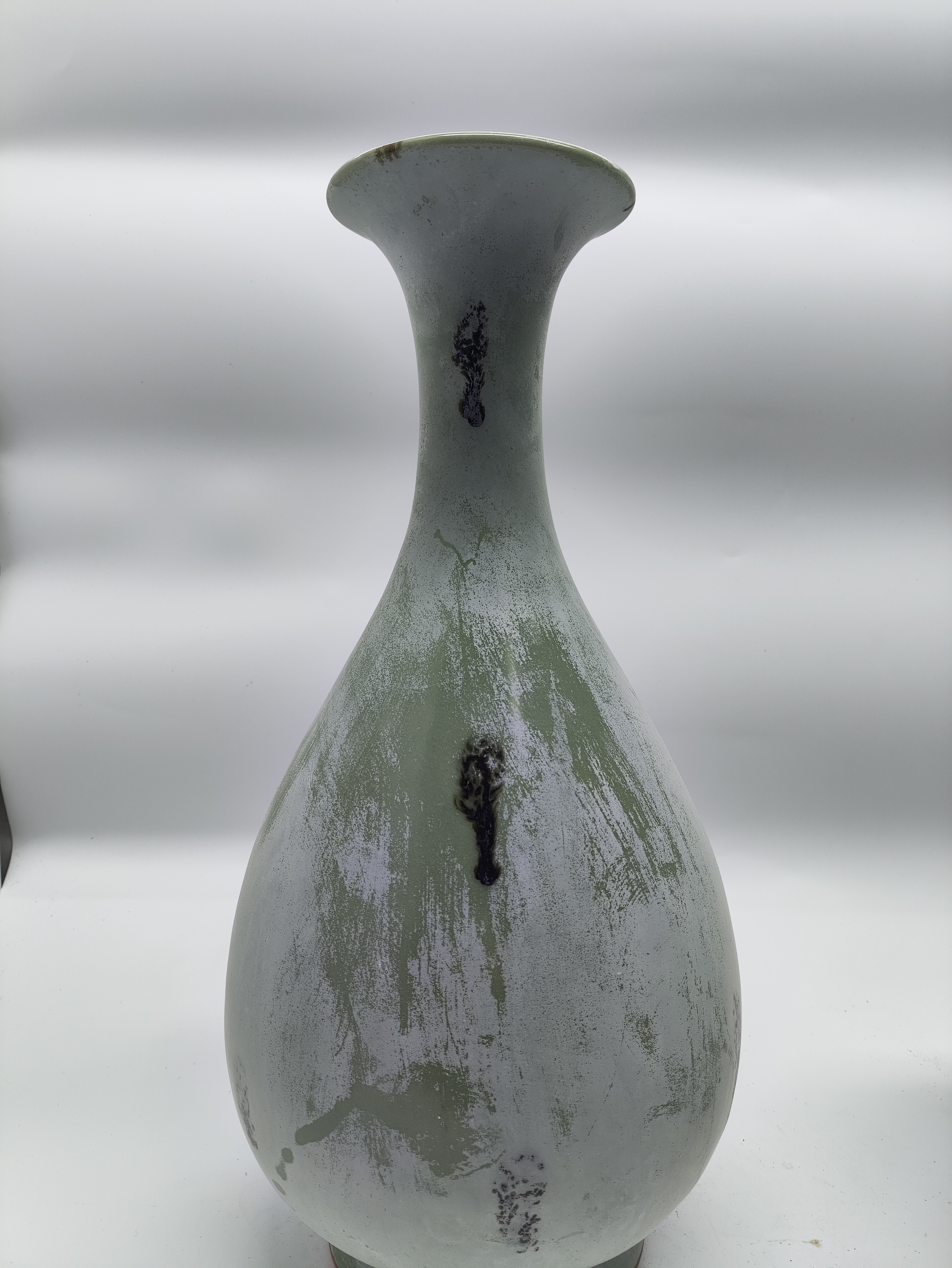 龙泉点彩大号玉湖春瓶海瓷