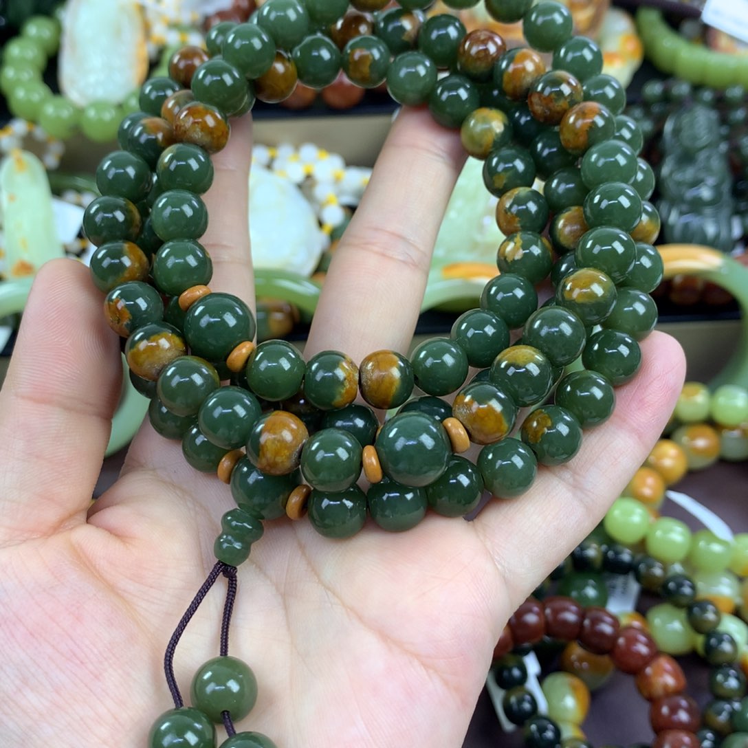 开***朵透闪石质玉未镶嵌手串