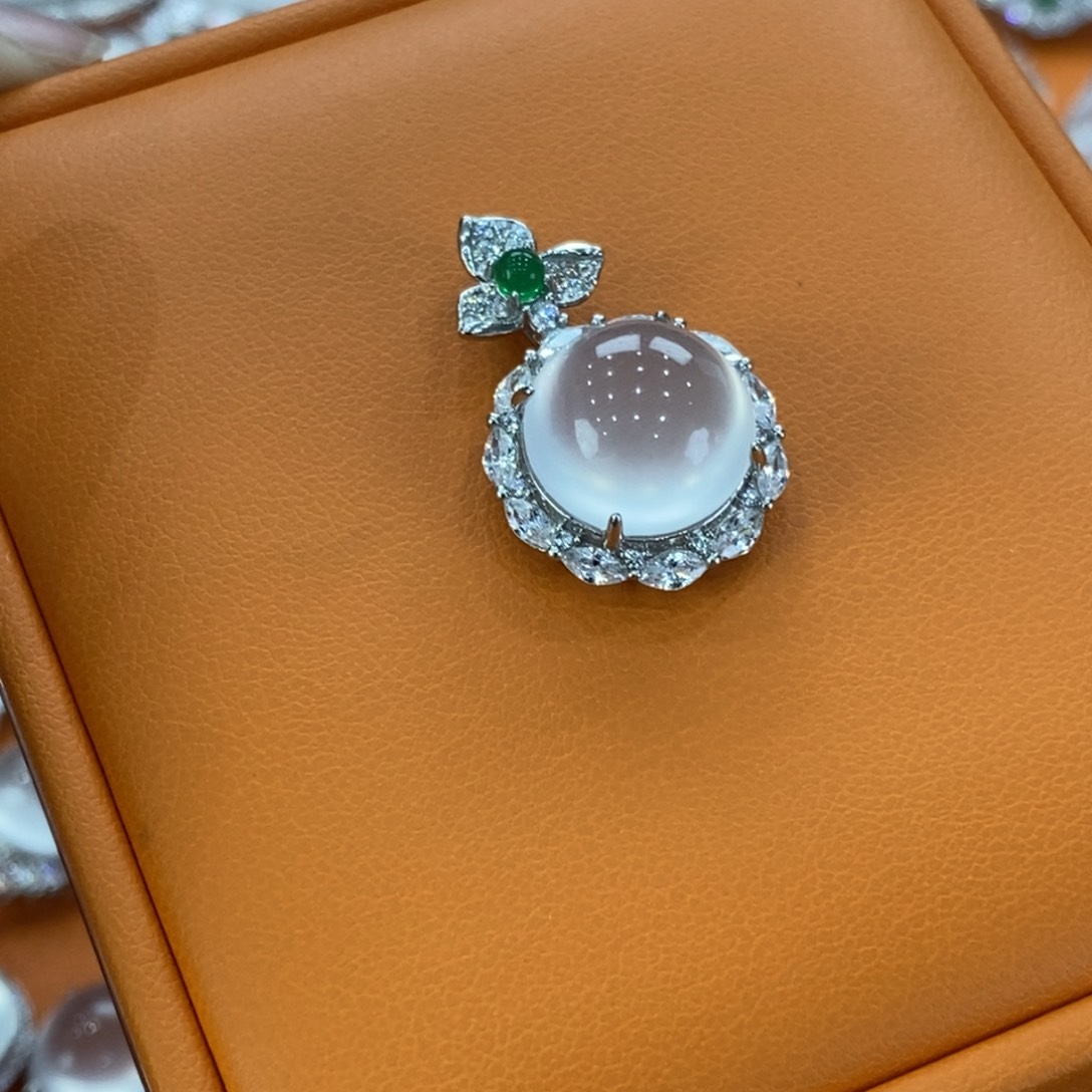 石英质玉吊坠(赠链)银S925镶嵌