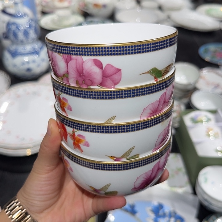 四个碗四个碗四个碗