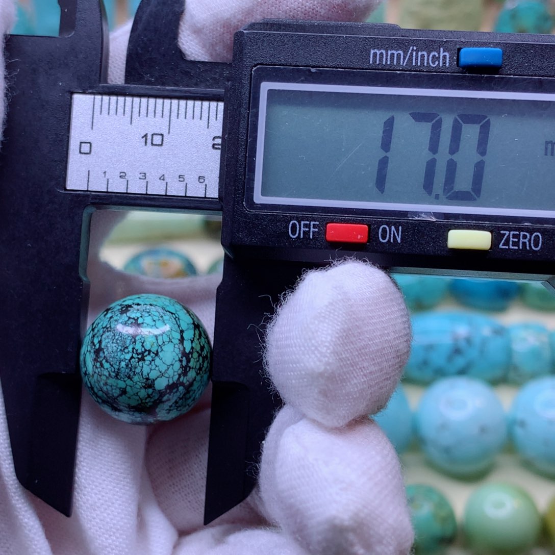 绿松石颈饰未镶嵌