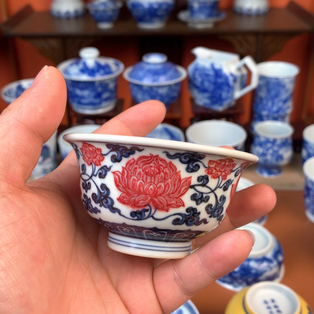 青花釉里红主人杯手工手绘