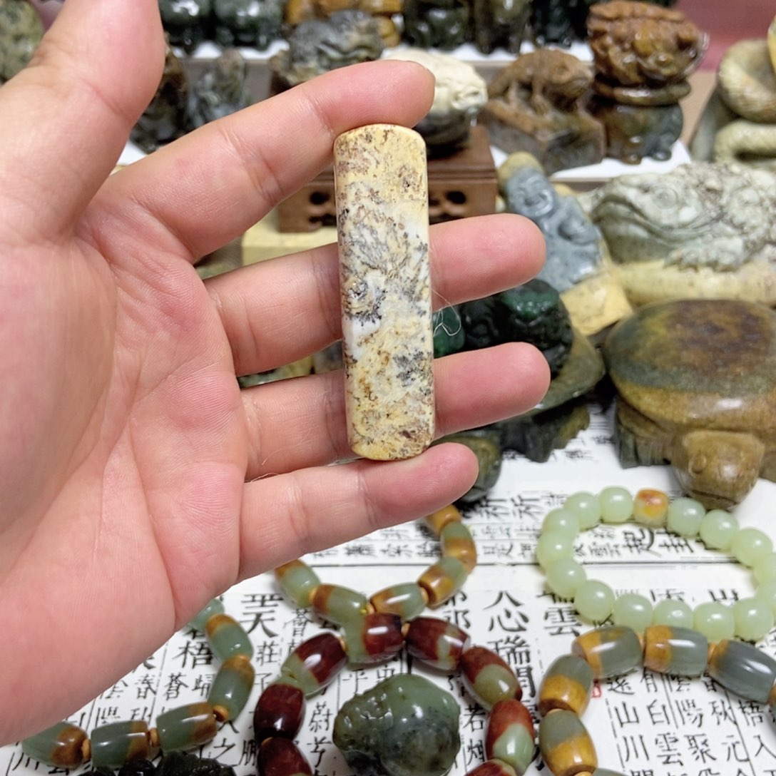 岫岩河磨玉（透闪石质玉）手把未镶嵌