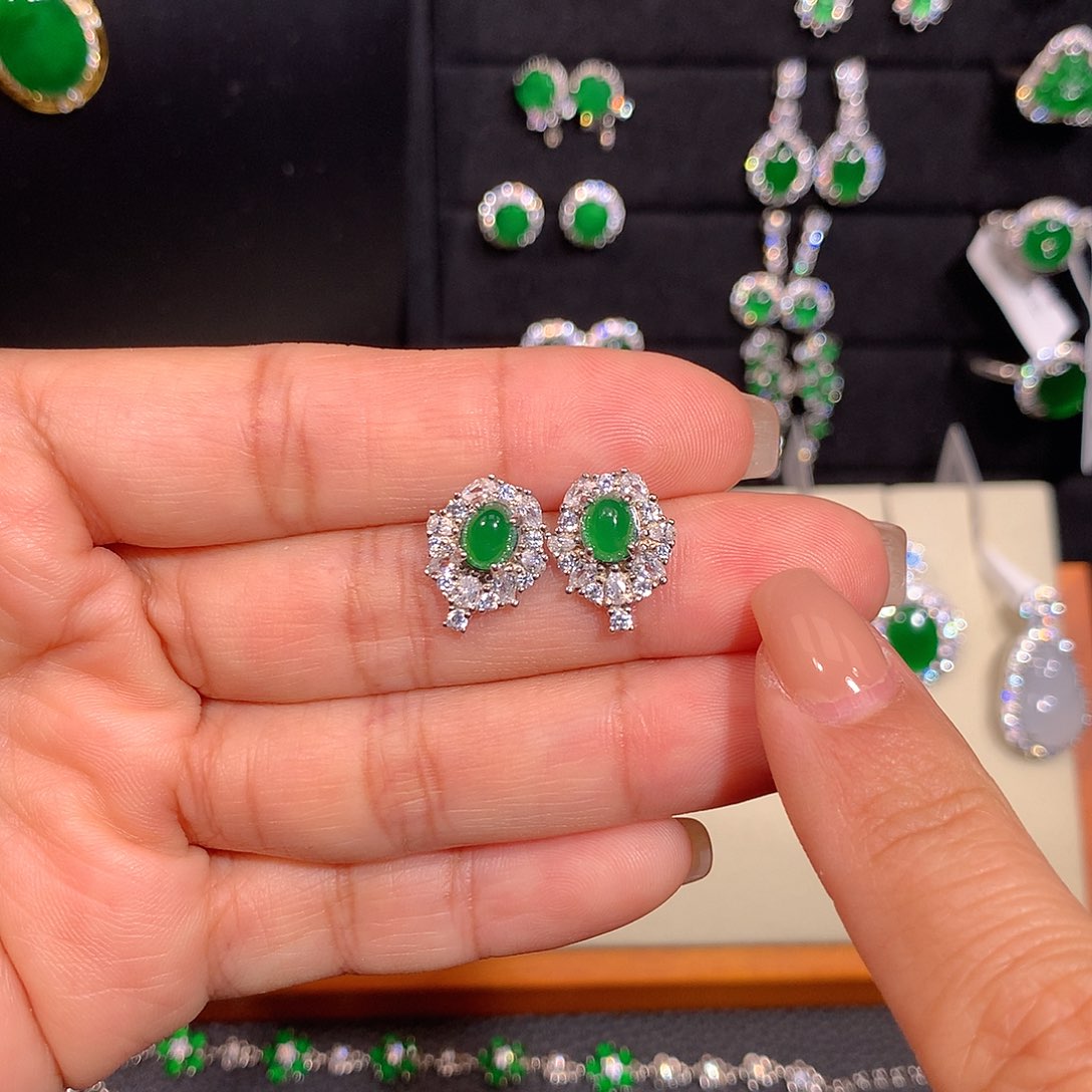 翡翠耳饰银S925镶嵌多样性