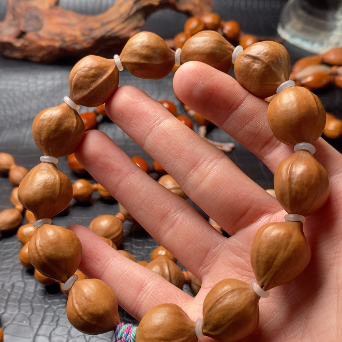 安***C吊坠橄榄核橄榄核