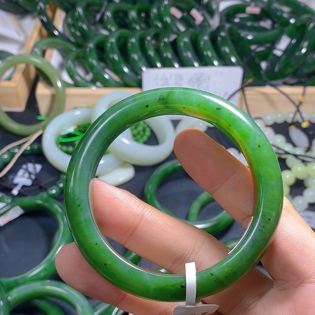 可***儿未镶嵌手链和田玉