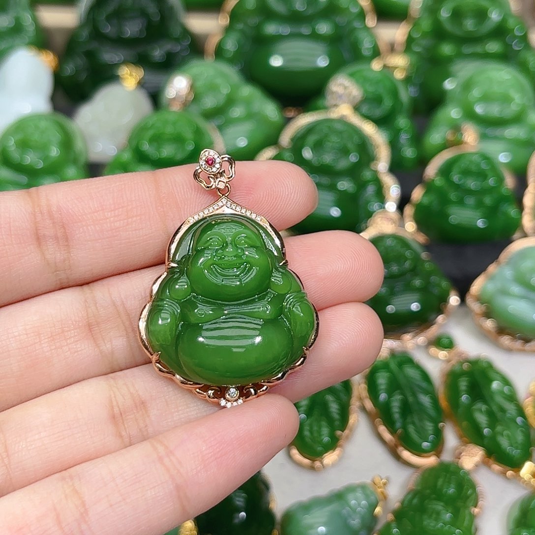 和田玉（碧玉）颈饰18K金镶嵌