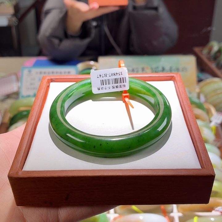 和田玉未镶嵌手镯9。 55/56