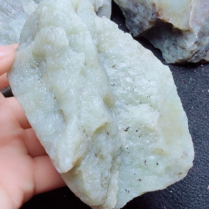 未镶嵌和田玉（糖玉）珠宝半成品