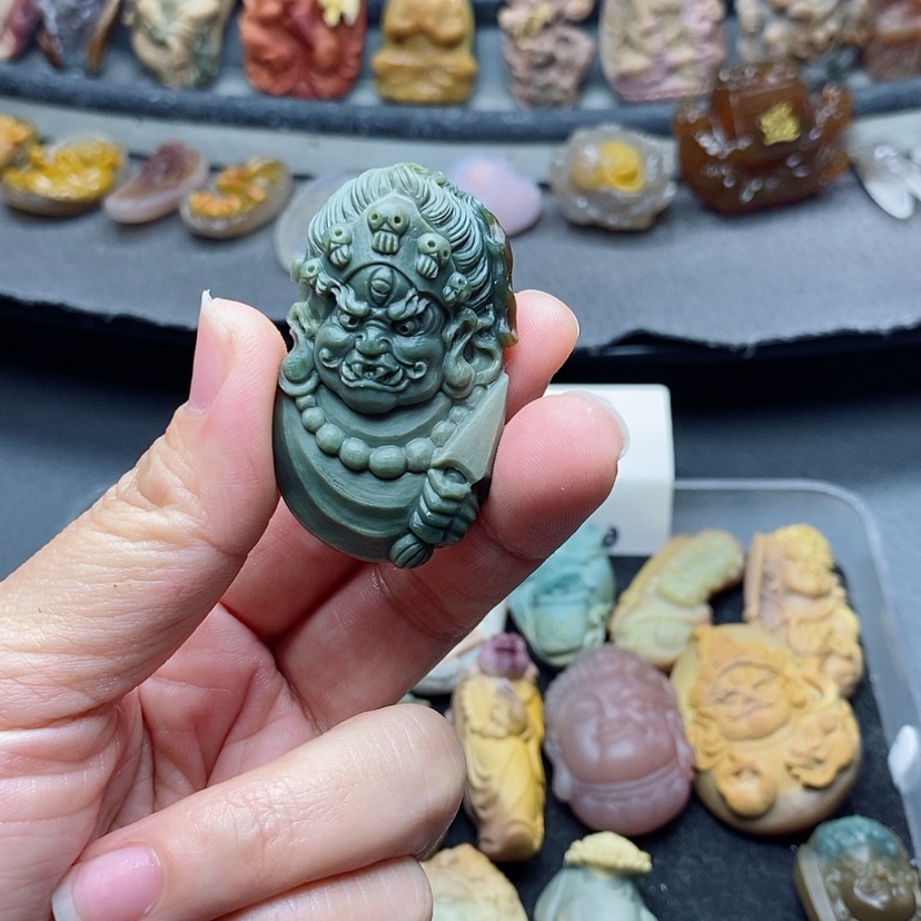 【闪购商品】定制石英质玉吊坠未镶嵌