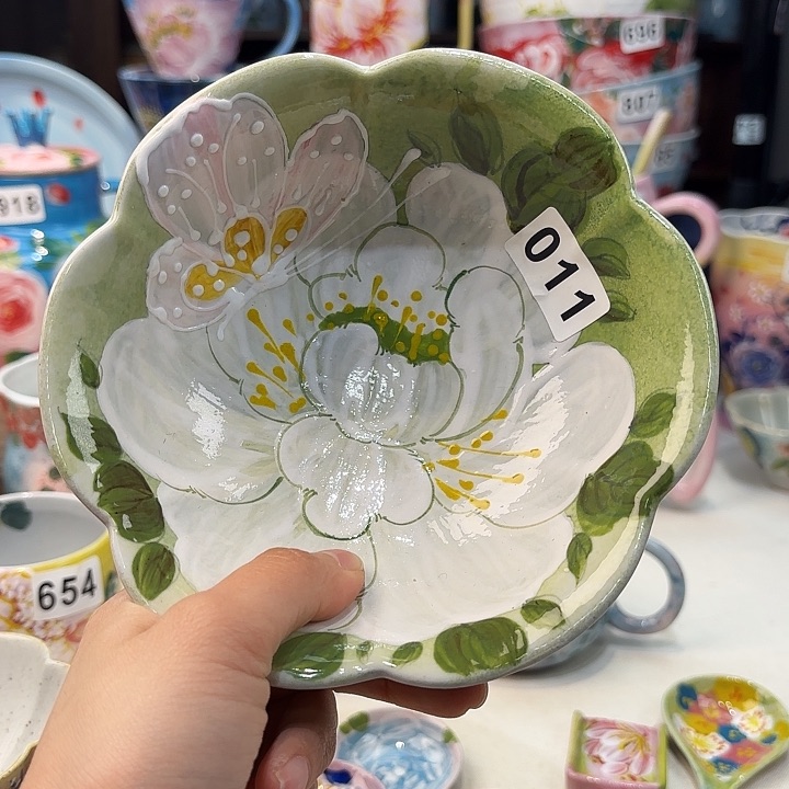 瓷片兔兔好漂亮de o o o o o w
