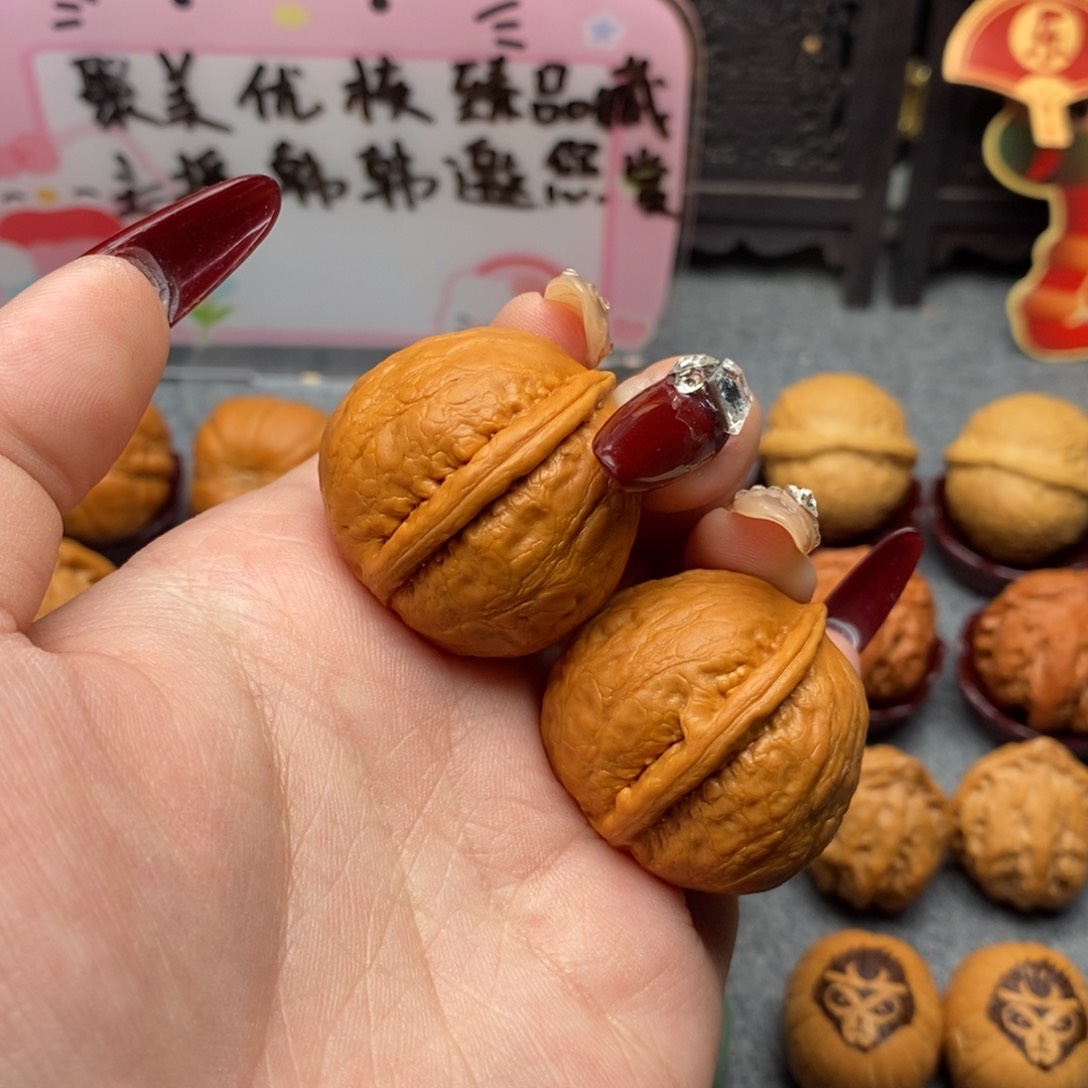 文玩核桃把件金佛