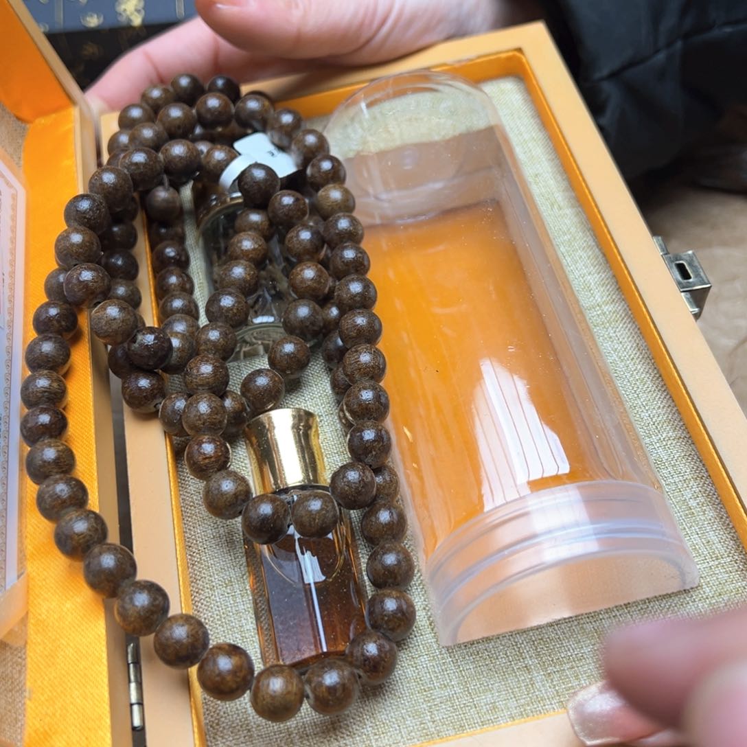 大叶紫檀（黑酸枝木类）