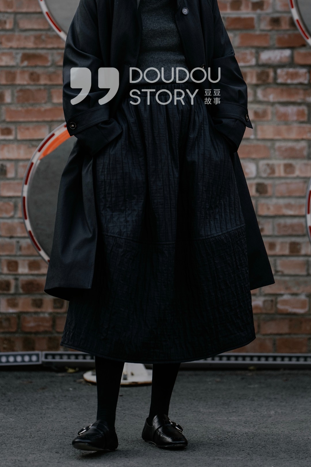 HALUNGLE/海伦格丽  25768   复古时尚百搭肌理感花苞半裙dy