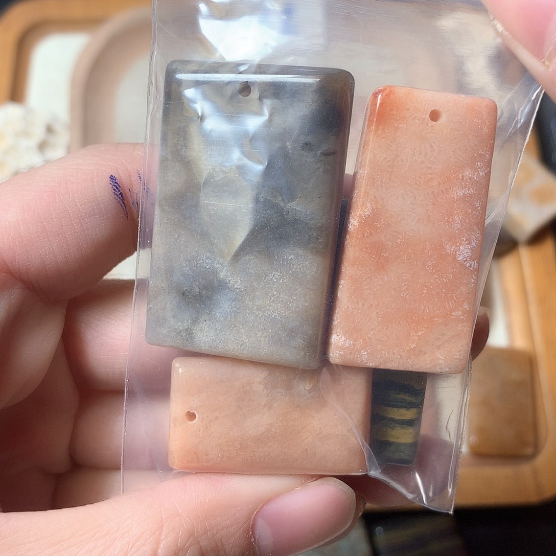 石英质玉颈饰未镶嵌苏**u