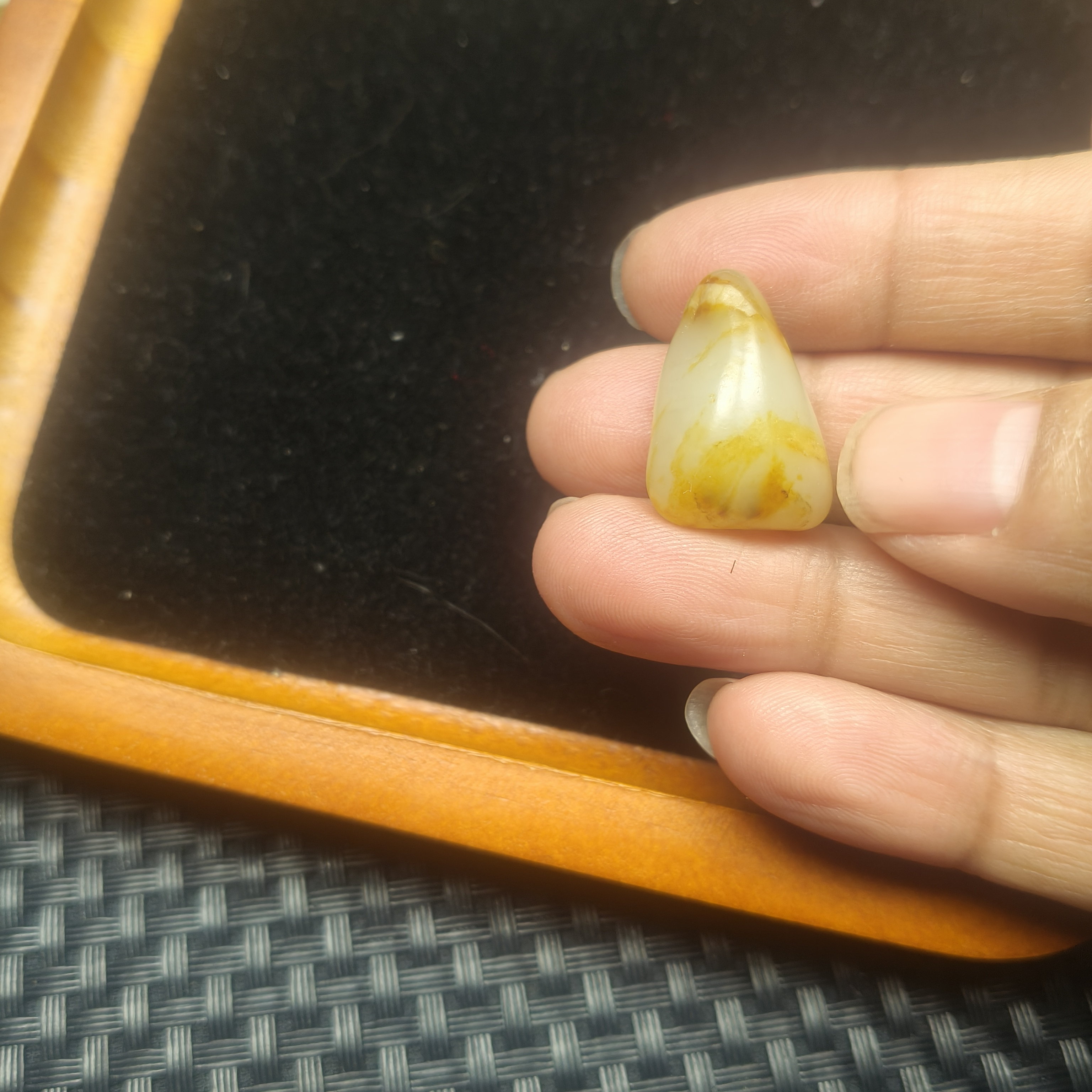 和田玉原石天然真皮小吊坠休闲百搭
