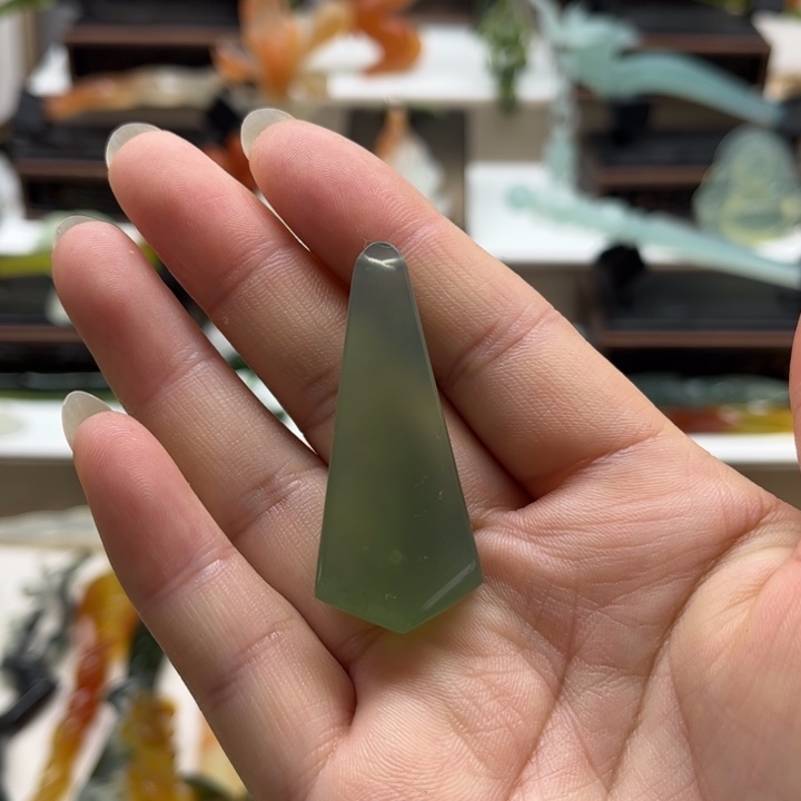 蛇纹石玉未镶嵌岫玉发簪