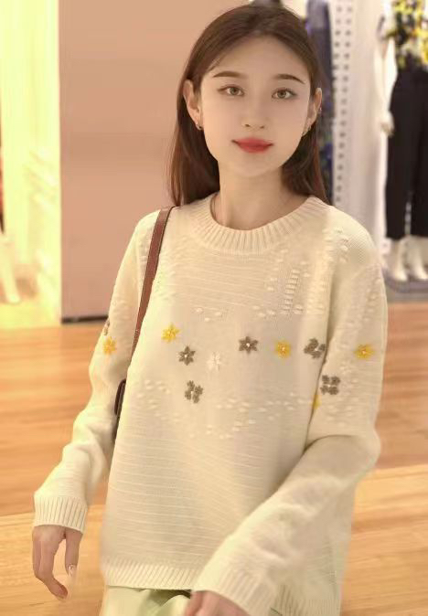 2024秋冬新品手工刺绣毛衣山羊绒宽松版套头厚款重磅毛衣