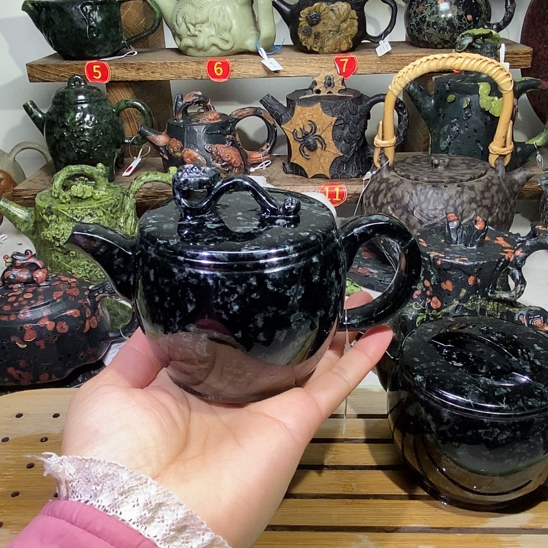 @***@蛇纹石玉藏玉汉瓦壶瑕