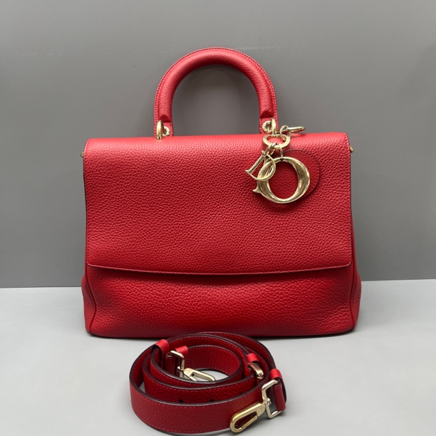 95新 DIOR/迪奥 红色荔枝纹Bedior系列通勤包 尺寸30*22SV16570