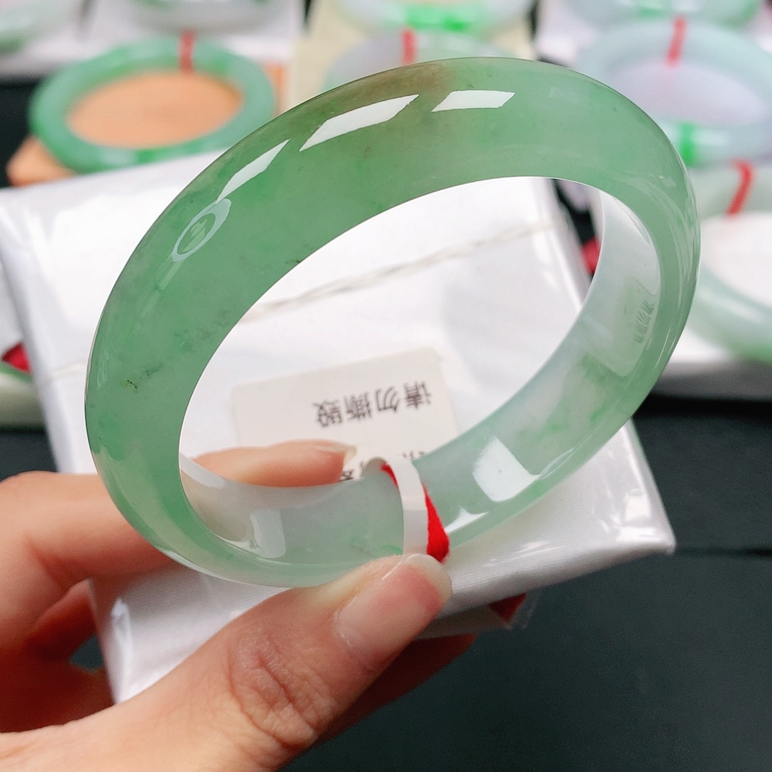 翡翠手镯未镶嵌天然翡翠手镯57