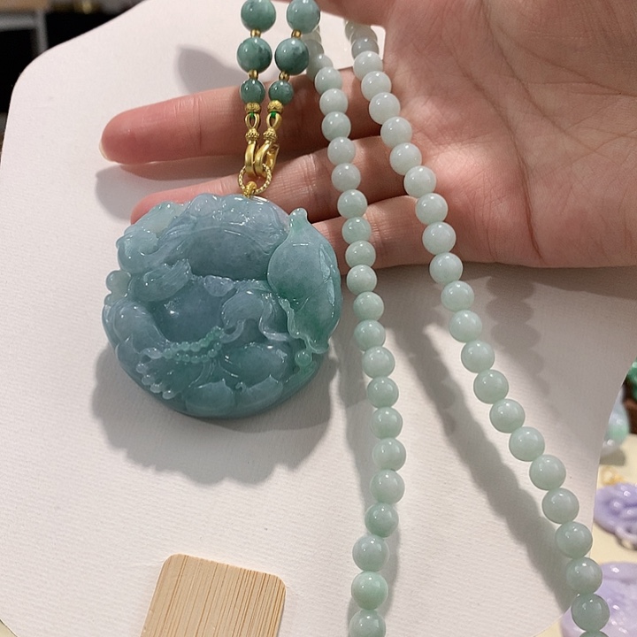 翡翠未镶嵌颈饰翡翠吊坠