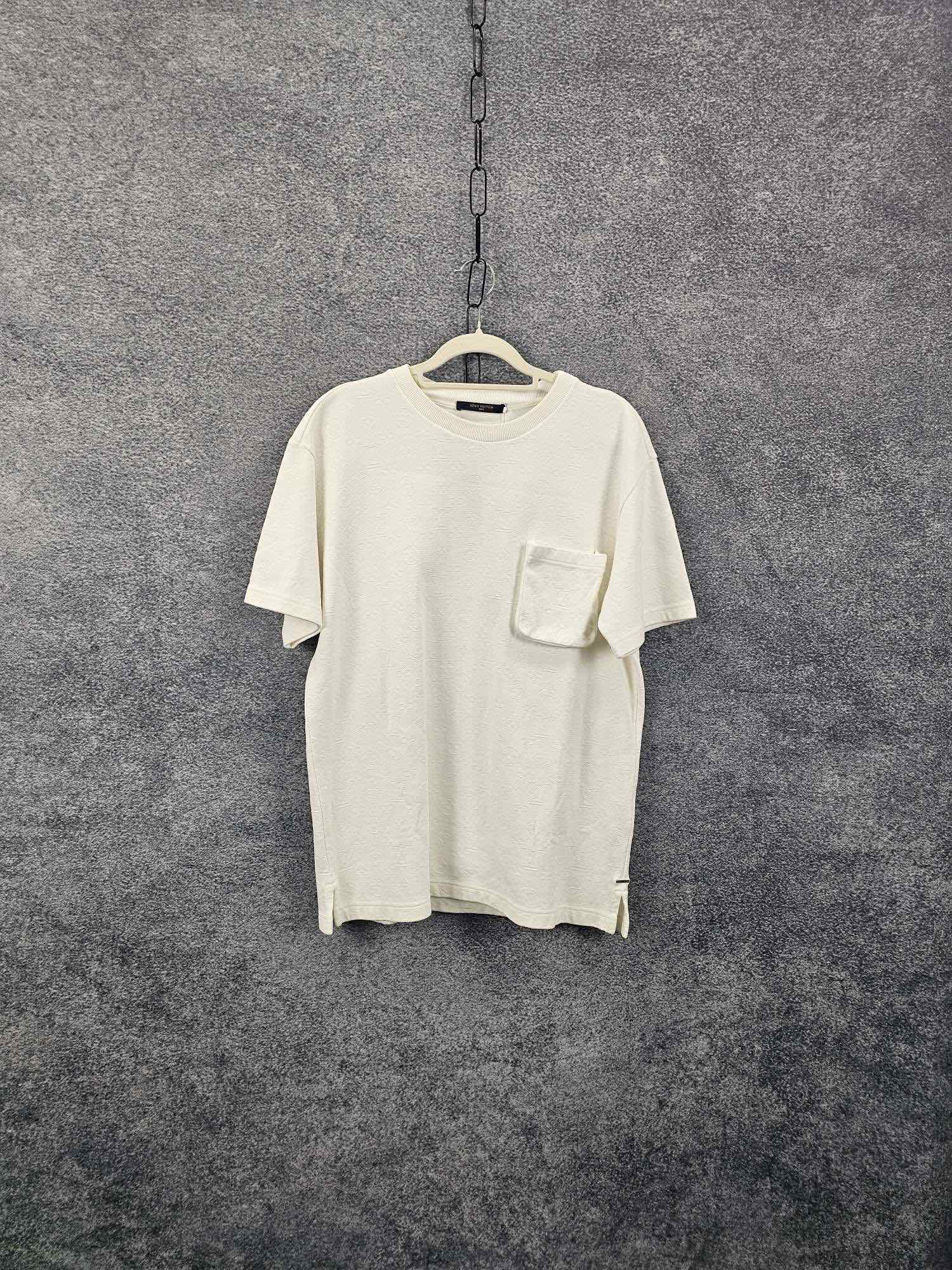 95新 LouisVuitton/路易威登 Tsan0246/满印圆领短袖/尺码M
